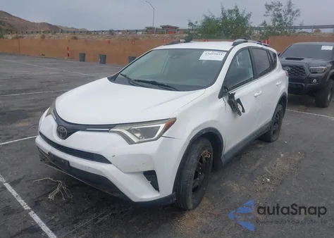 2017 Toyota Rav4 Le z USA, uszkodzony, nr VIN 2T3BFREV2HW659673
